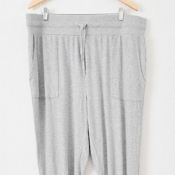 Joe Fresh + High rise Joggers - Picture 3 of 8